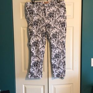 White jeans w black floral print